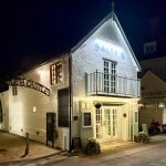 Bay Taxi Isle of Wight. 24 Hour Isle of Wight Taxi Service. Wheelchair Accessible and Pet Friendly